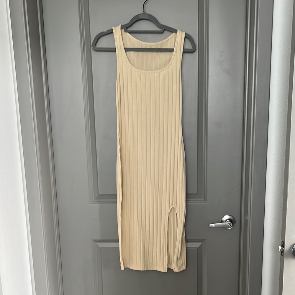 Elegant Cream Sleeveless Dress